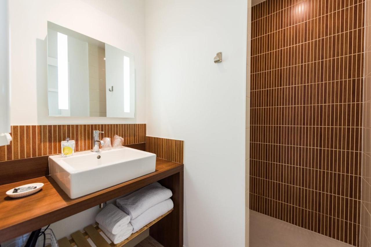 Hotel La Jetee Сен-Мартен-де-Ре Экстерьер фото